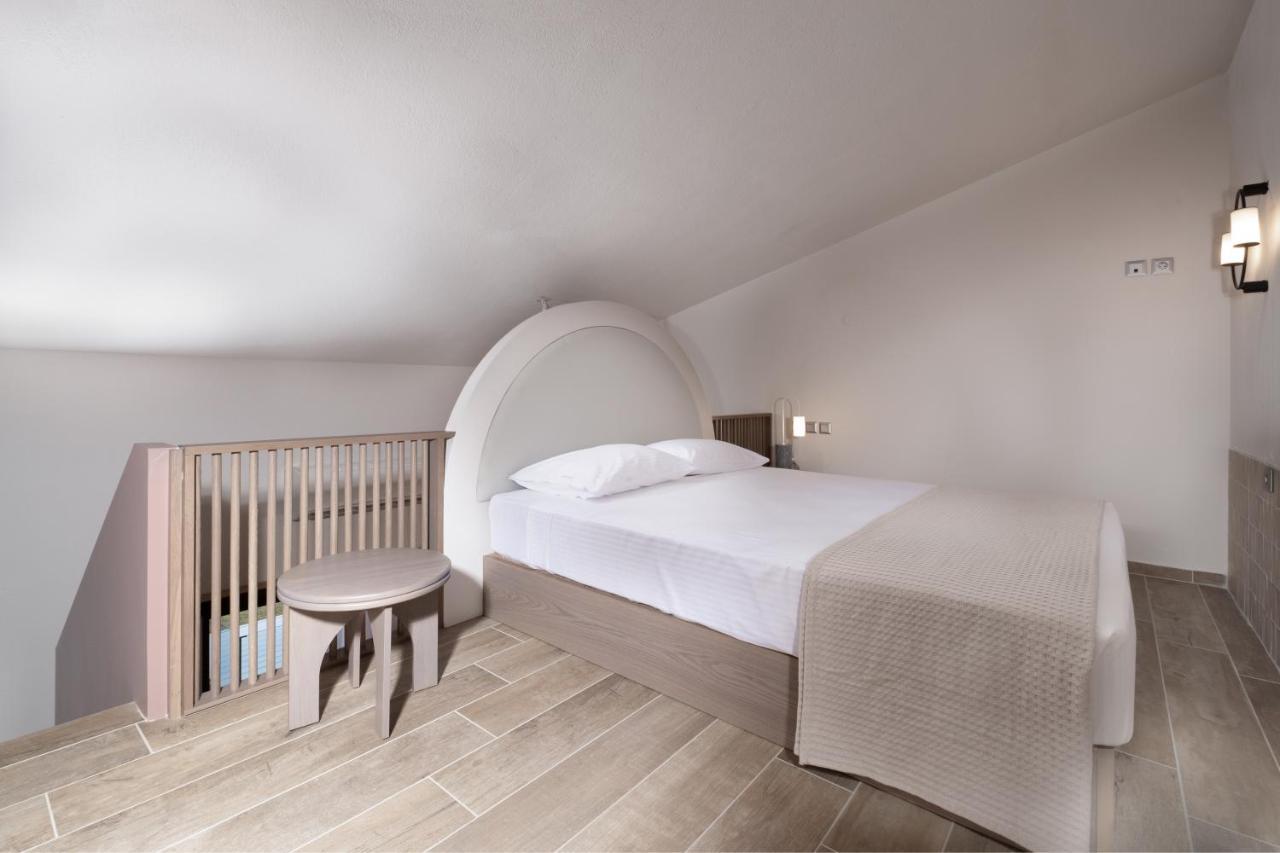 Callisti Suites Sarti Ngoại thất bức ảnh