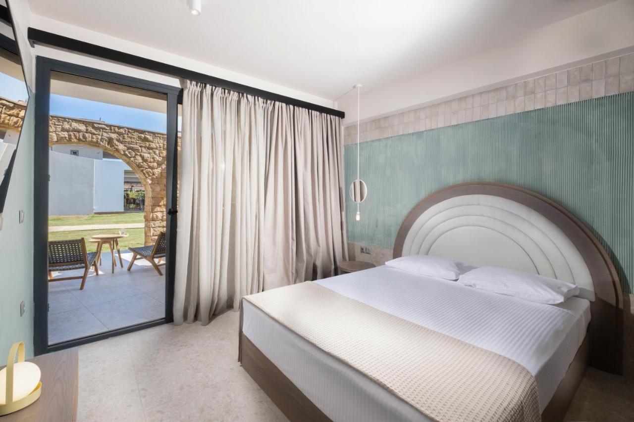 Callisti Suites Sarti Ngoại thất bức ảnh