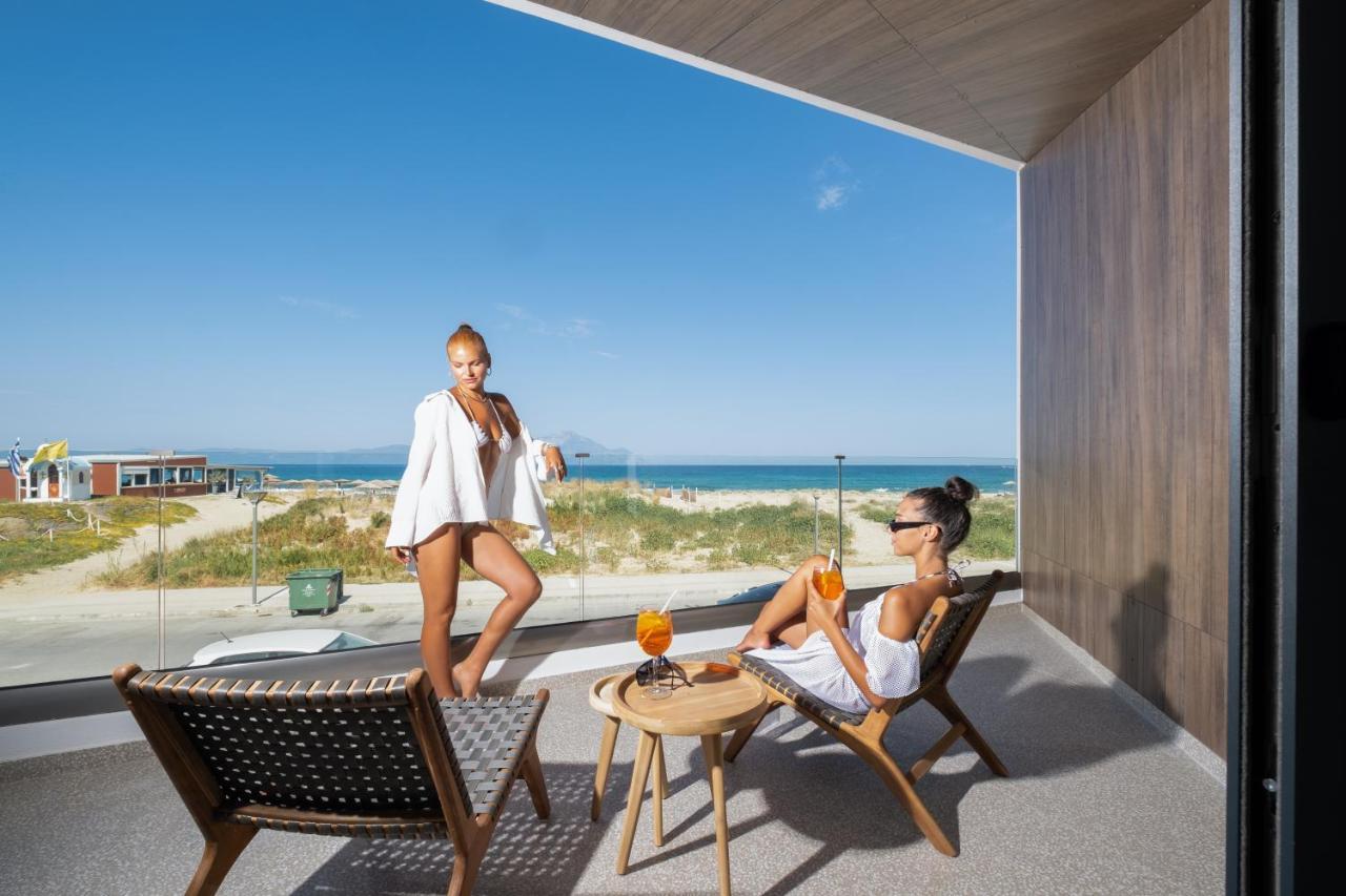 Callisti Suites Sarti Ngoại thất bức ảnh